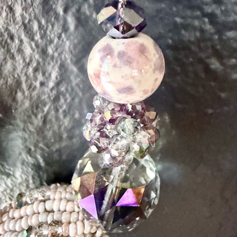 Elegant Beaded Necklace with Purple and Silver Accents - Picture 6 of 10